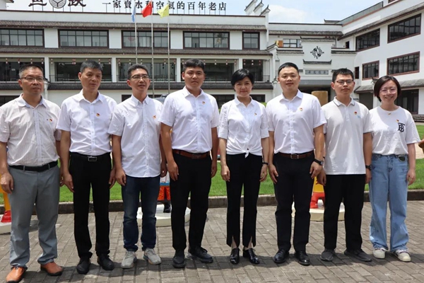 企業(yè)動態(tài)丨蓮都區(qū)委黨校項目部開展“同心慶七一·校企話共富”活動